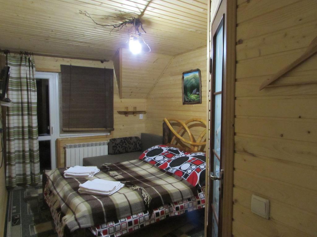 Villa Nota Bene Mykulychyn Habitación foto